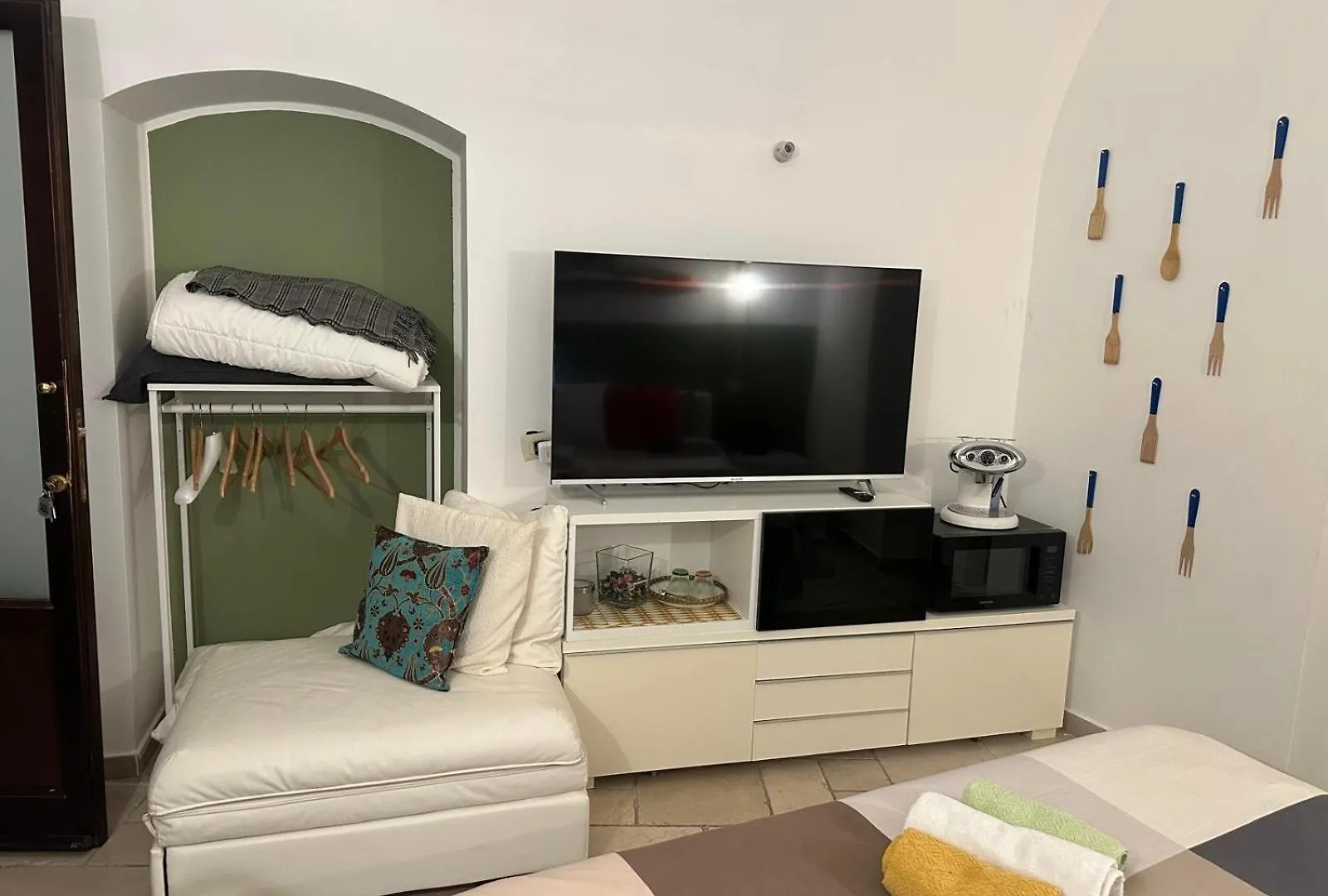 ホテル Casa Di Flora Tipico バーリ 0*,  イタリア